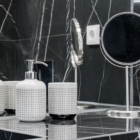 Διαμέρισμα City&beach - Checkinhome